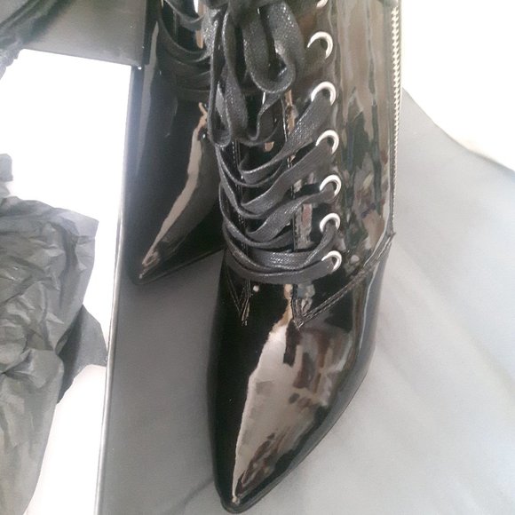 Danielle Guizio patent lace-up ankle boots - Picture 3 of 6